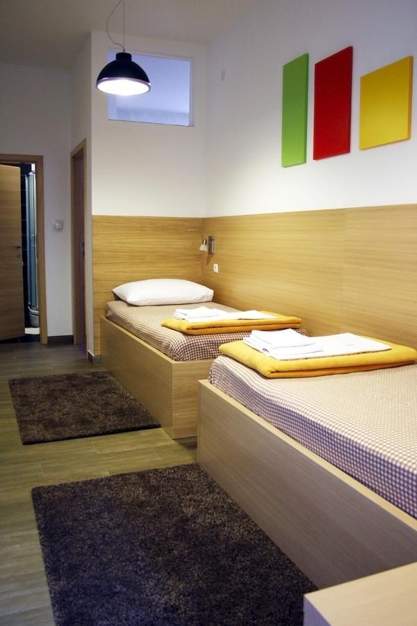 Rooms Fitea Osijek Exterior foto